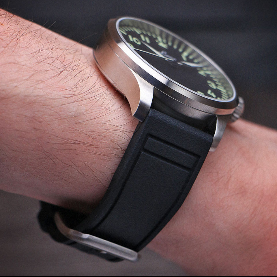 Aviator FKM Rubber Strap
by DASSARI