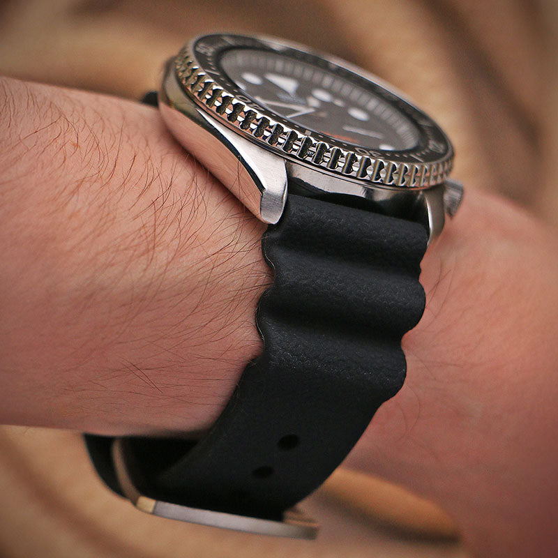 Wave Pebbled Rubber Strap