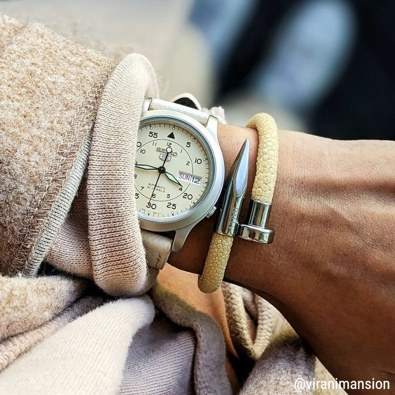 Women’s Textured Leather Strap - Green (Standard, Long)