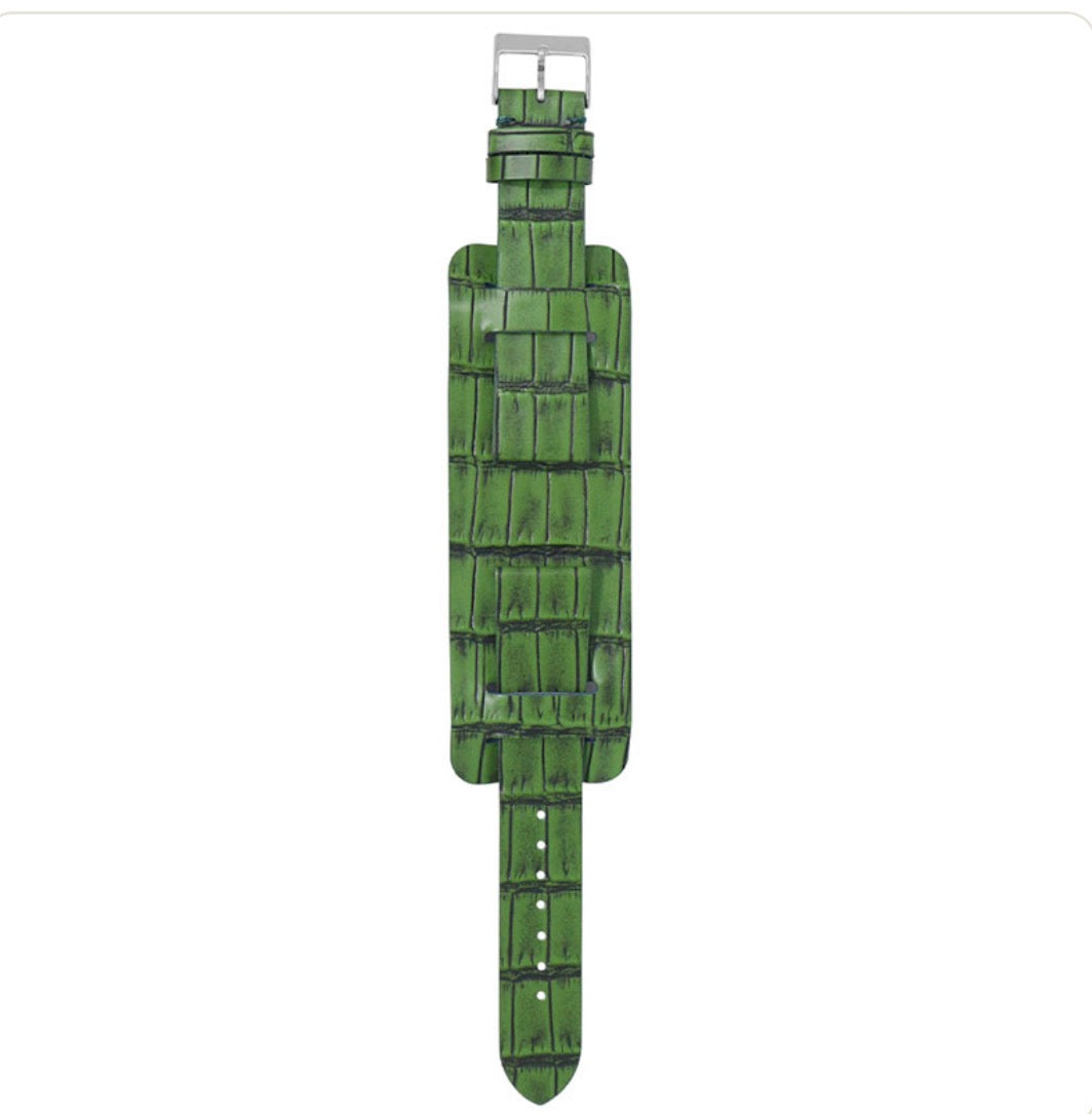 Dassari Vintage Alligator Embossed Leather Cuff Strap