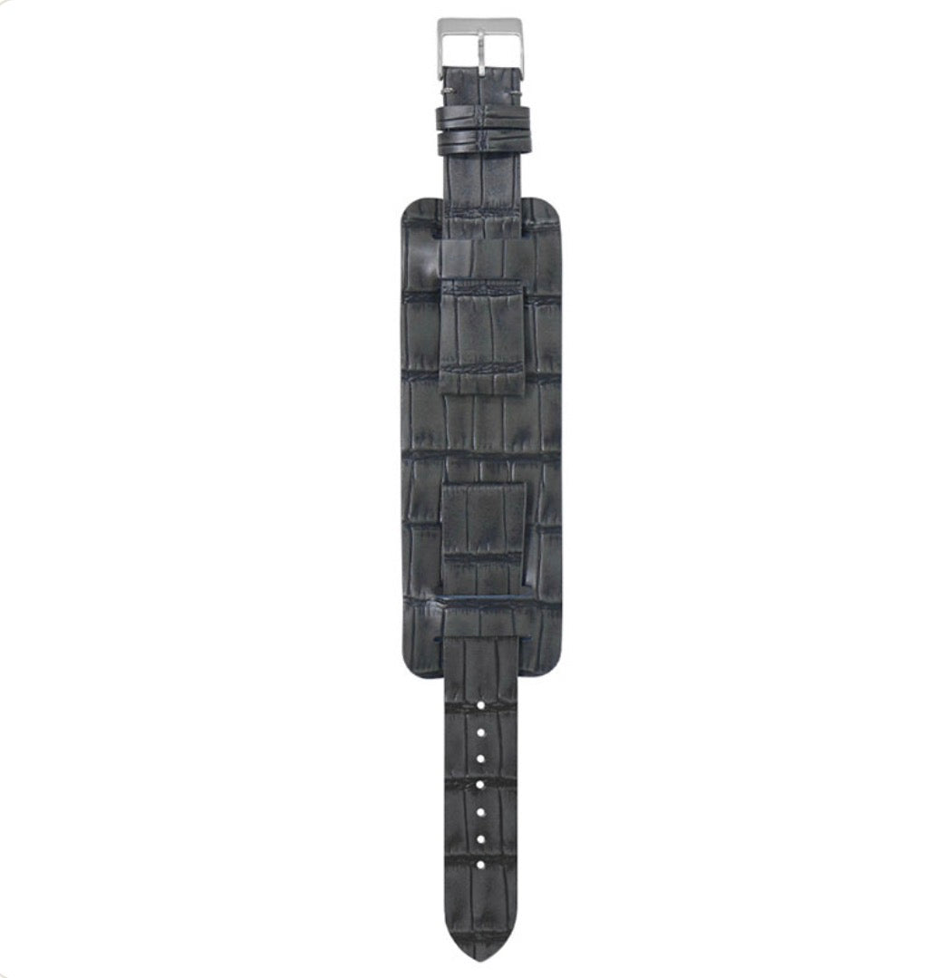 Dassari Vintage Alligator Embossed Leather Cuff Strap